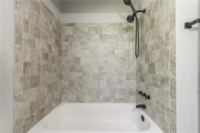 $269,000 | 16805 Sunset Drive, Independence, MO 64057