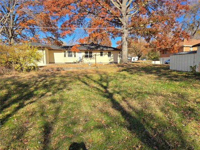 $269,000 | 16805 Sunset Drive, Independence, MO 64057