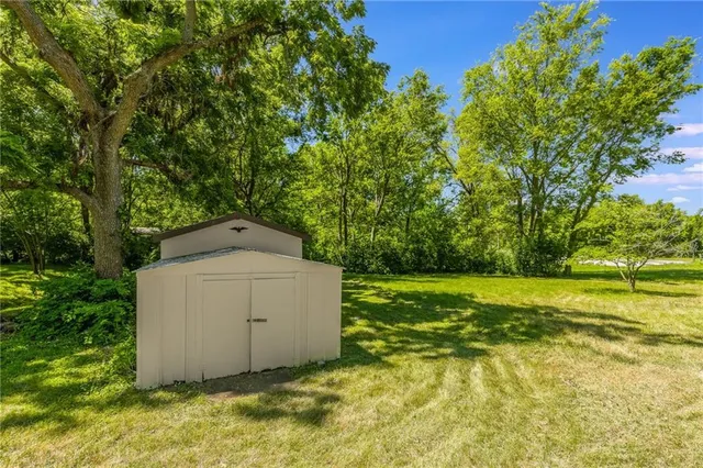 $269,000 | 16805 Sunset Drive, Independence, MO 64057