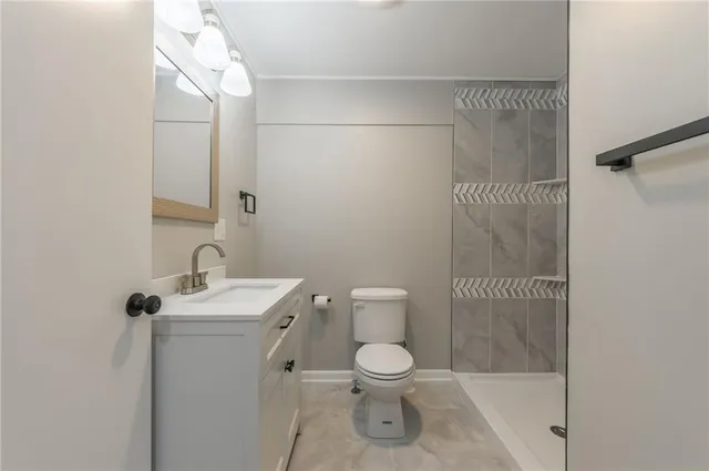 $269,000 | 16805 Sunset Drive, Independence, MO 64057