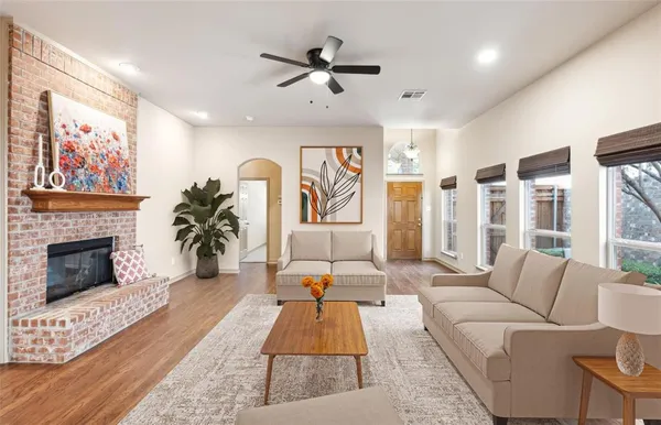 $3,400 | 7586 St Stephen's Square, Frisco, TX 75035