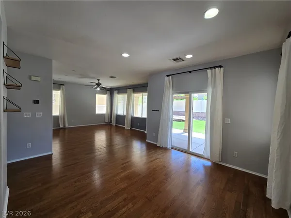 $2,300 | 1049 Garnet Ridge Court, Las Vegas, NV 89123