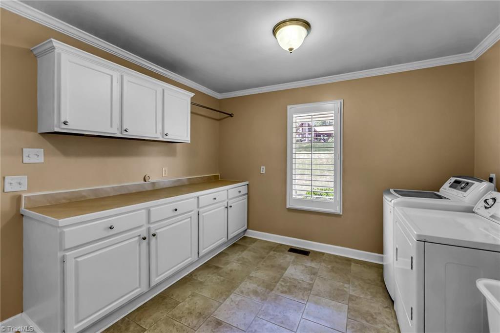 302 Lakeview Road Mocksville, NC 27028 - Photo 16 of 50 Gallery Image 16
