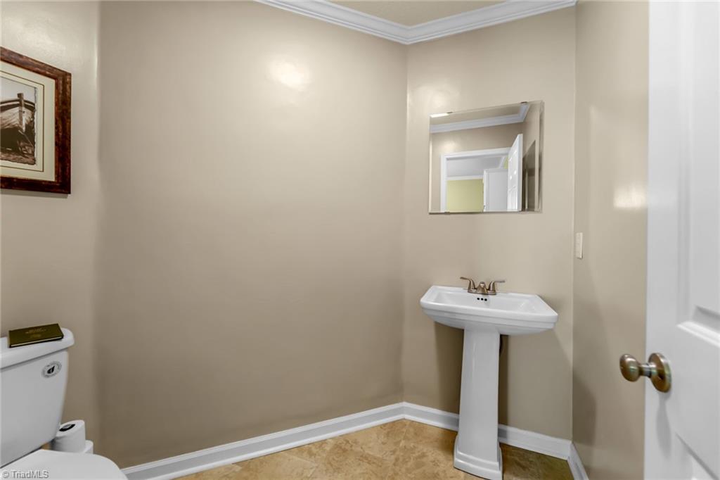302 Lakeview Road Mocksville, NC 27028 - Photo 17 of 50 Gallery Image 17