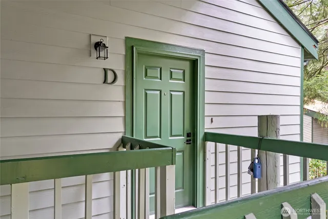 a view of a porch with a small cabin