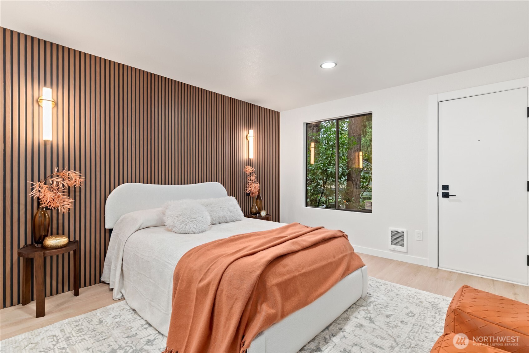 155 South 330th Street, Unit D Federal Way, WA 98003 - Photo 16 of 35 a bedroom with a bed and a window