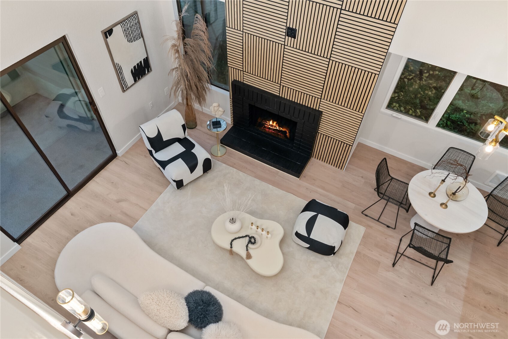 155 South 330th Street, Unit D Federal Way, WA 98003 - Photo 29 of 35 a living room with furniture and a fireplace