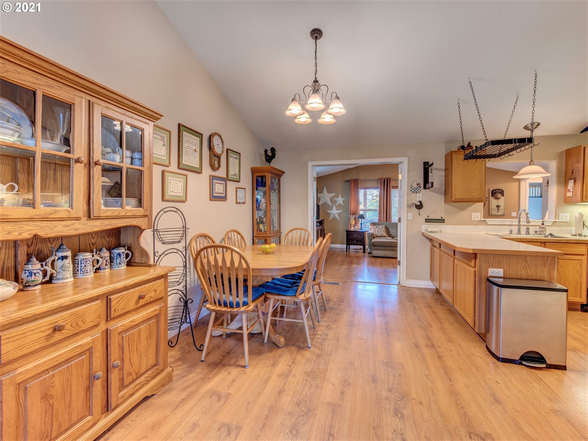 1153 Ash Grove Loop Creswell, OR 97426 - Photo 5 of 27 Gallery Image 5