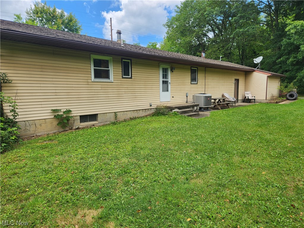 746 Cunningham Road Salem, OH 44460 - Photo 5 of 21 Back of house