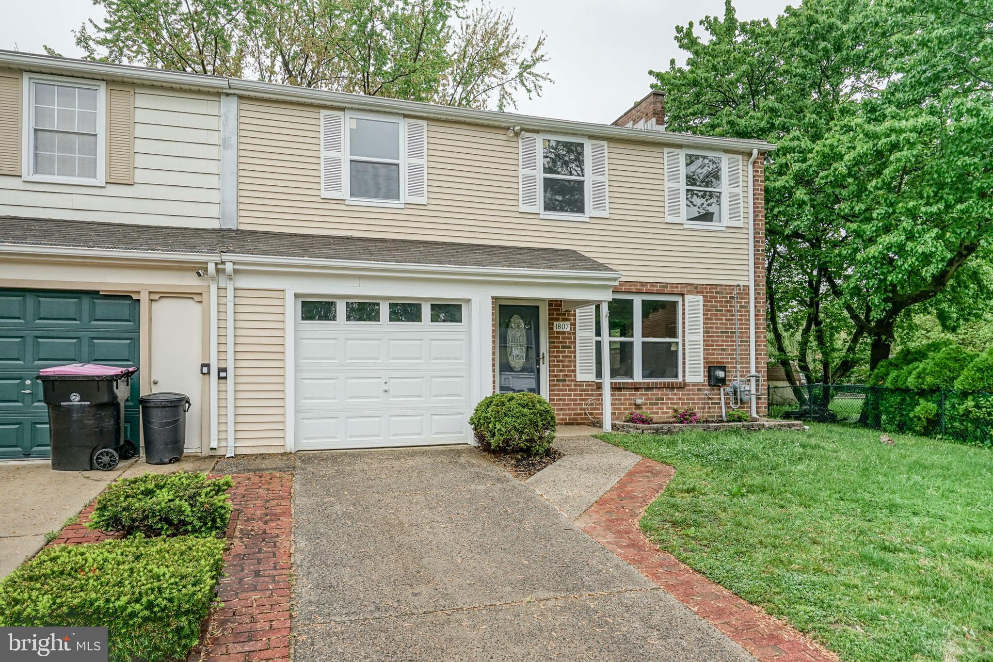1807 Edgewood Place Clementon, NJ 08021 - Photo 1 of 25