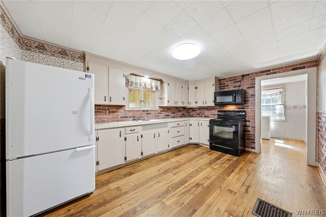 14060 Maple Street Albion, NY 14411 - Photo 13 of 37