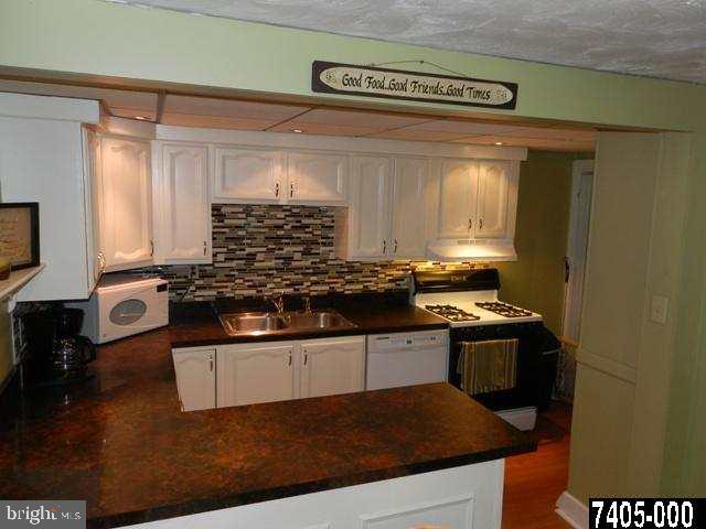 335 Springdale Road York, PA 17403 - Photo 13 of 21 Gallery Image 13