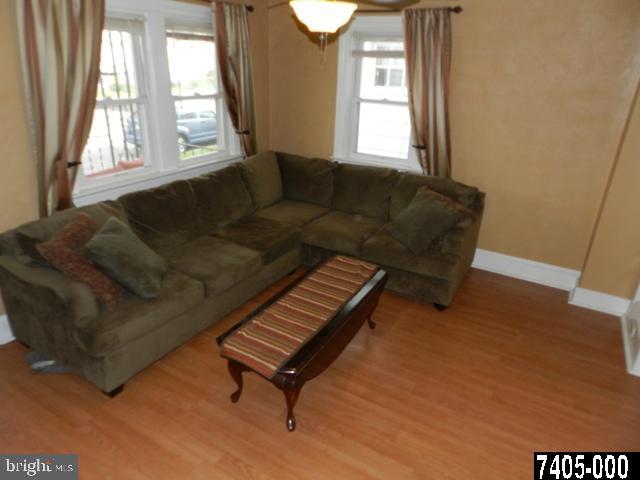 335 Springdale Road York, PA 17403 - Photo 6 of 21 Gallery Image 6