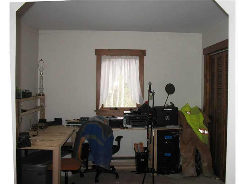 360 Bath Road Wiscasset, ME 04578 - Photo 12 of 24 Master Bedroom. Master bedroom...