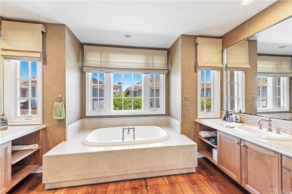 6 Edgewood Drive Newport Beach, CA 92660 - Photo 17 of 29