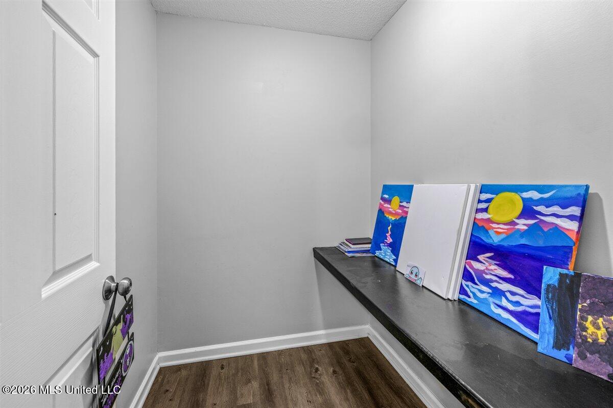 6946 River Birch Road Walls, MS 38680 - Photo 10 of 21 20-R5C_5182