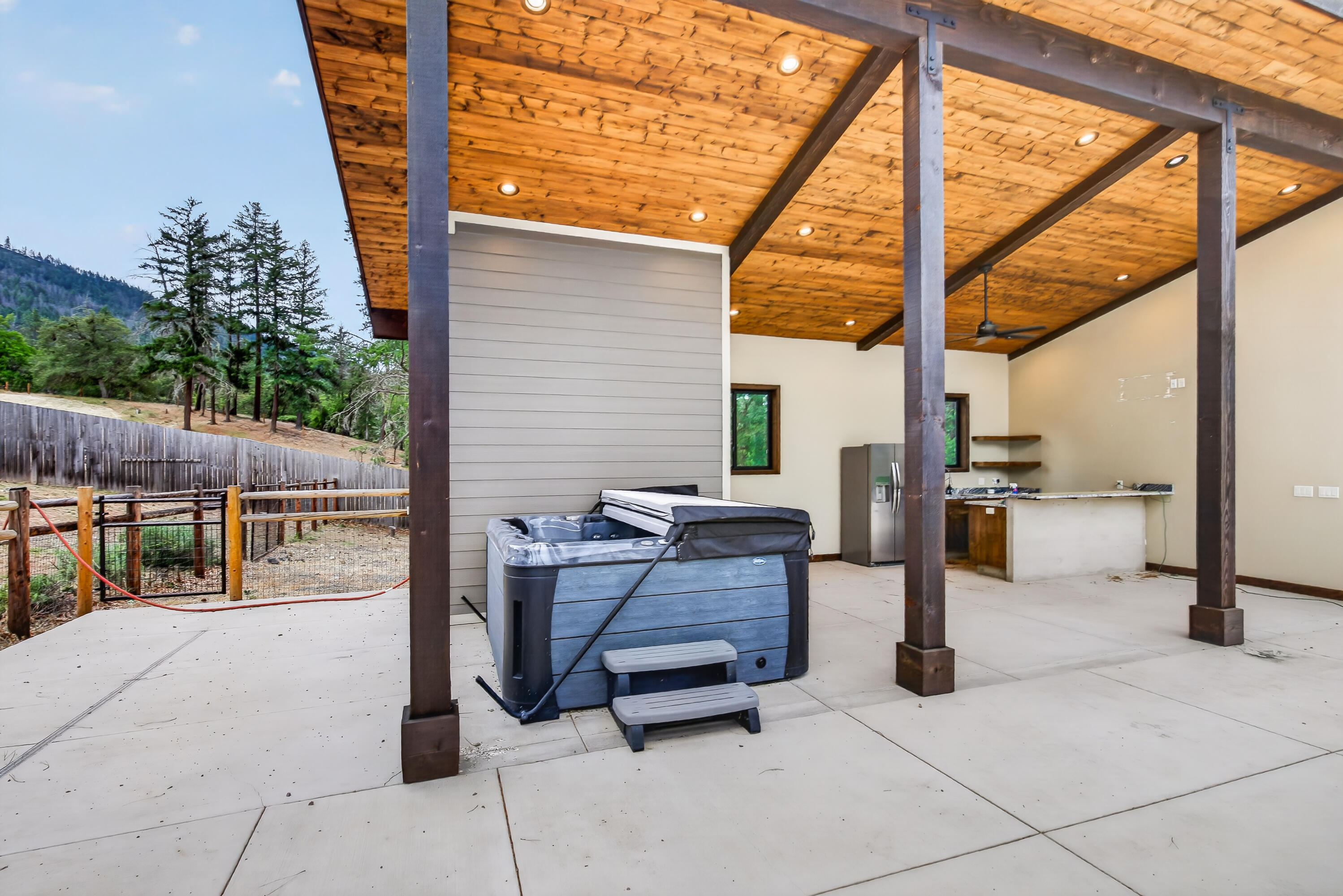 2365 Eastside Road Jacksonville, OR 97530 - Photo 41 of 69 50-46