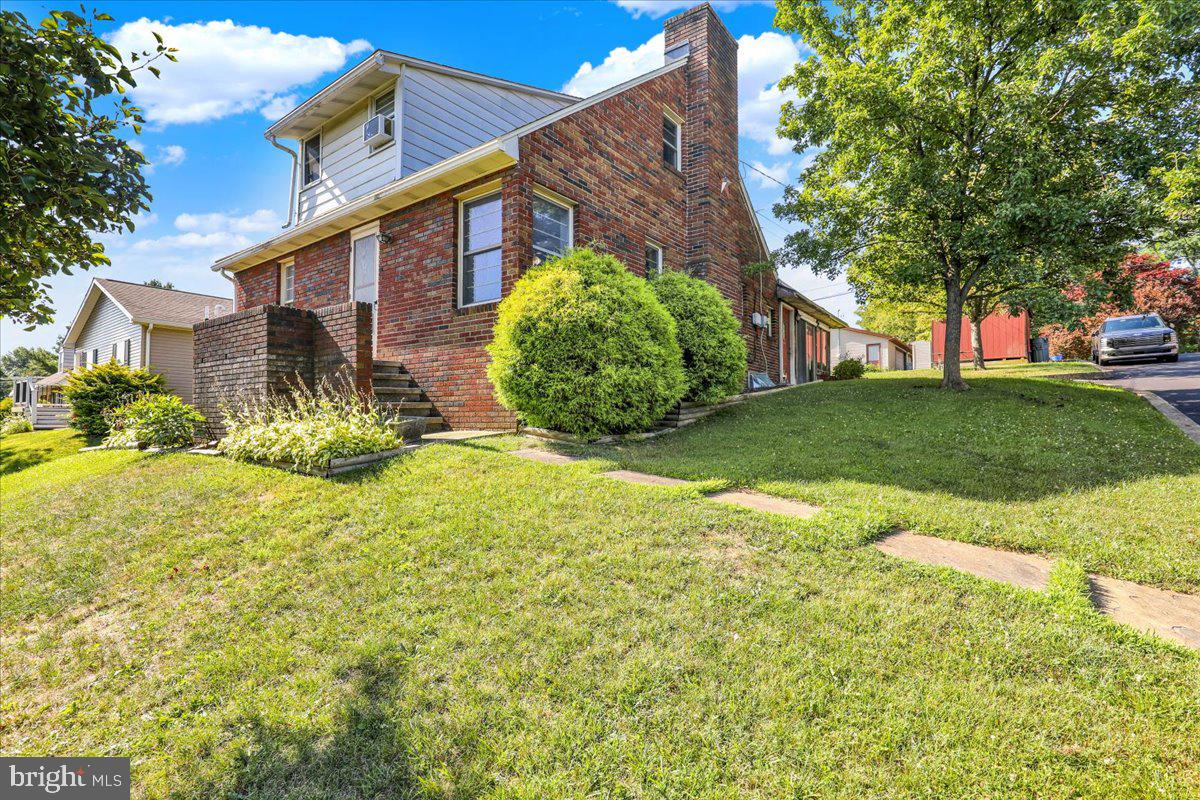 24 Ardmore Avenue Reading, PA 19607 - Photo 2 of 40 a view of a house with a yard