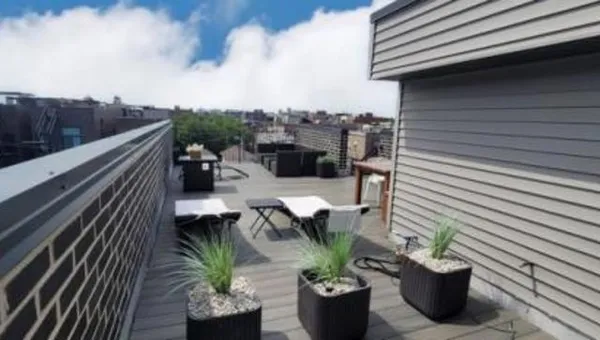 $4,395 | 1543 West Augusta Boulevard, Unit 2, Chicago, IL 60642