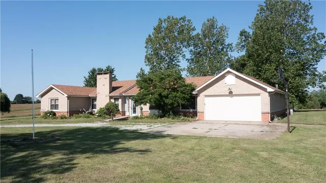$358,000 | 14610 State Rte DD, Savannah, MO 64485