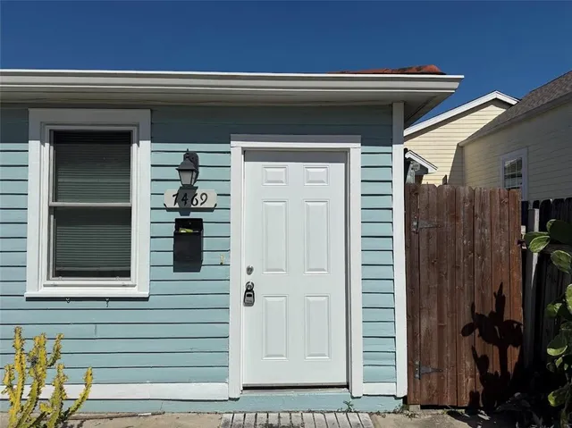 $1,500 | 7469 Hurst Street, New Orleans, LA 70118
