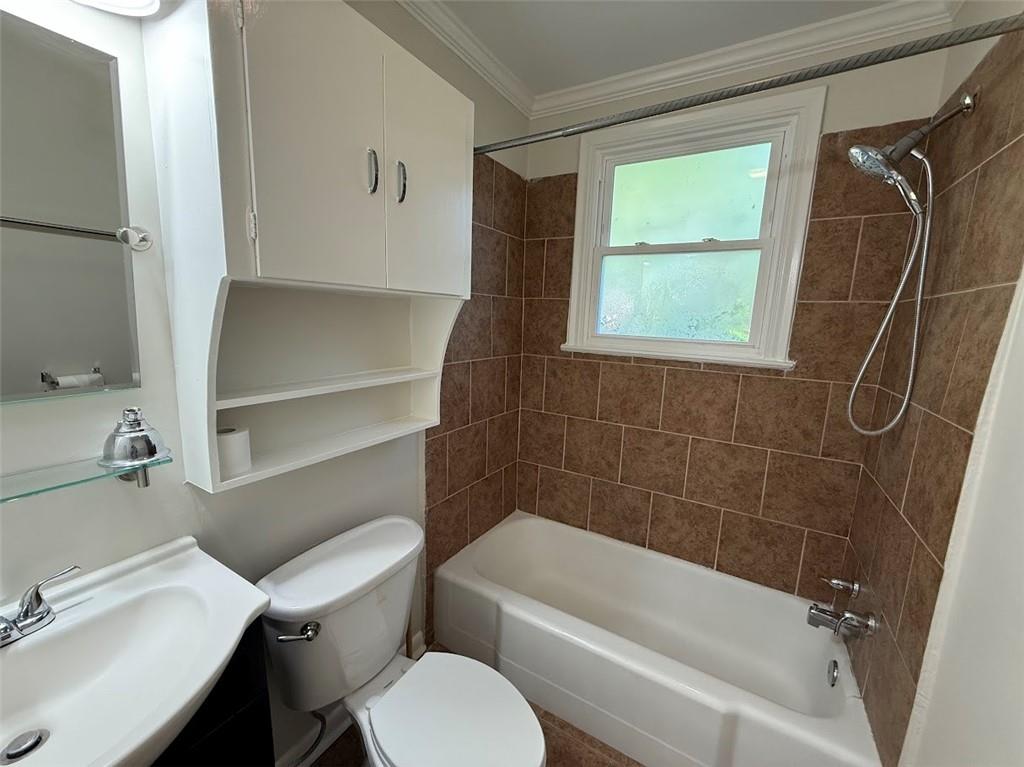 7469 Hurst Street New Orleans, LA 70118 - Photo 9 of 13