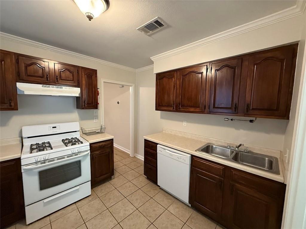 7469 Hurst Street New Orleans, LA 70118 - Photo 10 of 13