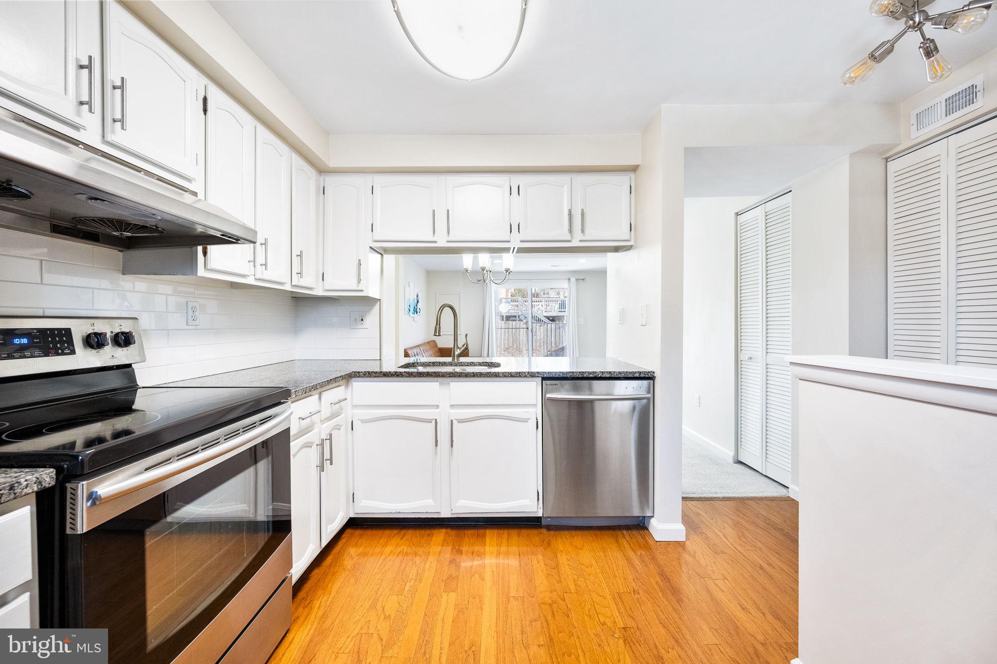 12560 Cross Ridge Way Germantown, MD 20874 - Photo 2 of 23 Gallery Image 2