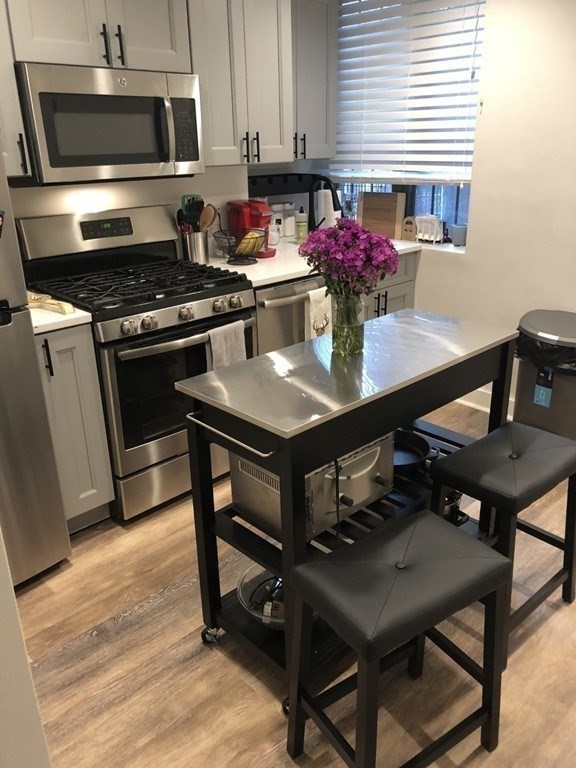 27 Charter Street, Unit 3 Boston, MA 02113 - Photo 3 of 13