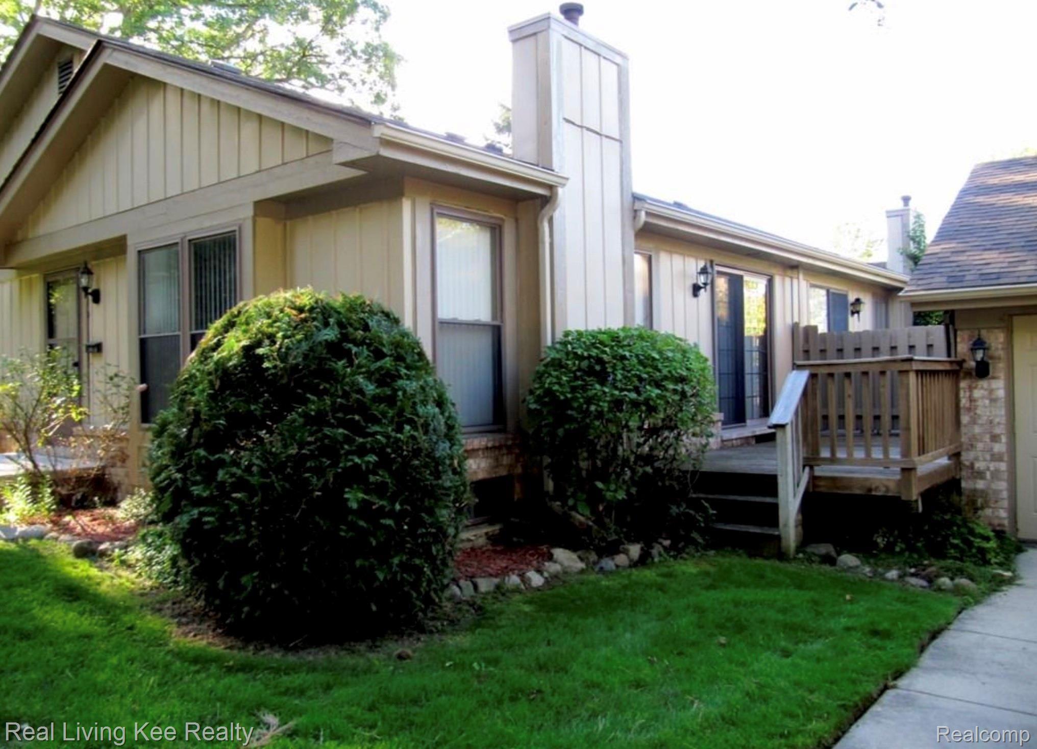 901 Lafayette Court, Unit 10 Rochester, MI 48307 - Photo 22 of 24 fullsizeoutput_d76.jpeg