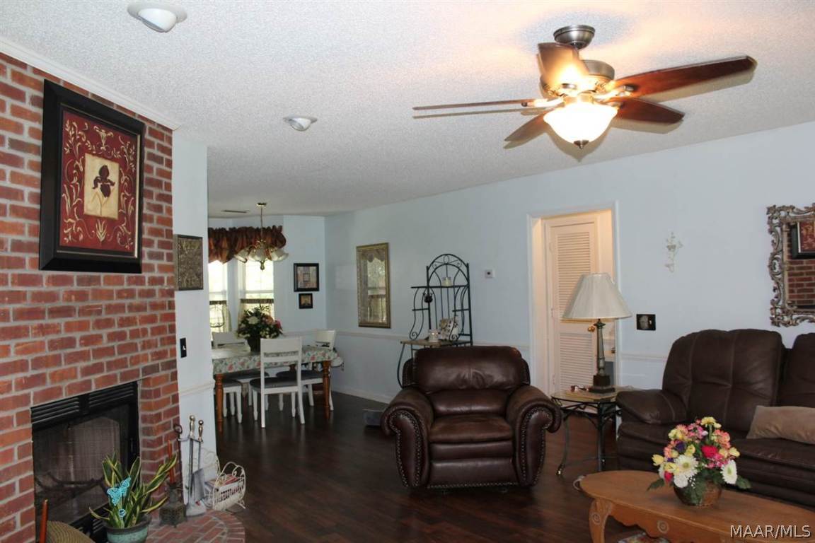 33 Ridgewood Court Daleville, AL 36322 - Photo 5 of 36 Gallery Image 5