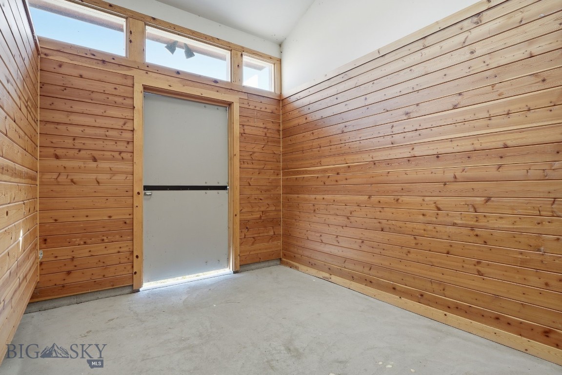 1240 Twin River Cutoff Road Manhattan, MT 59741 - Photo 60 of 88 Quality horse stall with streamlined feeding access