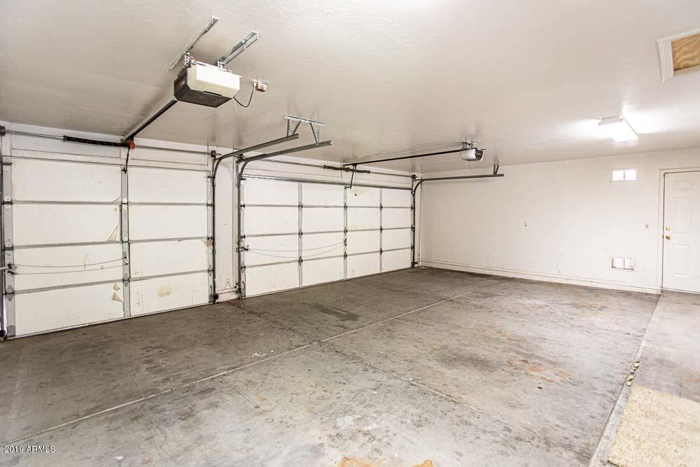 484 East Ranch Road Gilbert, AZ 85296 - Photo 31 of 36 a view of a garage
