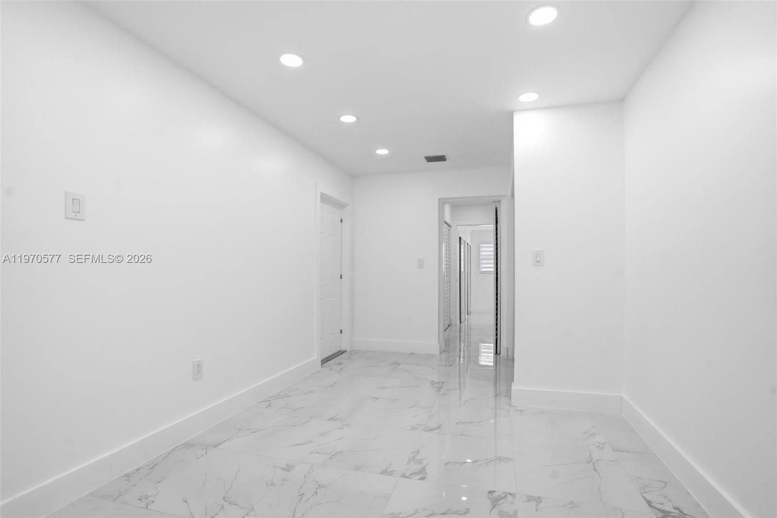 5521 Southwest 104th Avenue Miami, FL 33165 - Photo 20 of 28