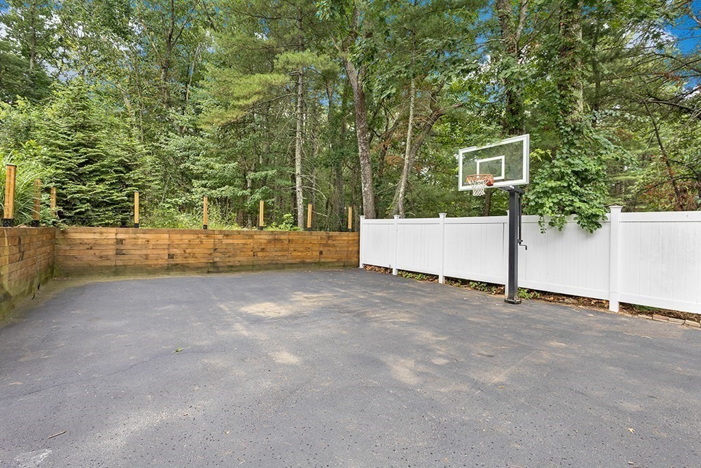 73 High Street Medfield, MA 02052 - Photo 35 of 38