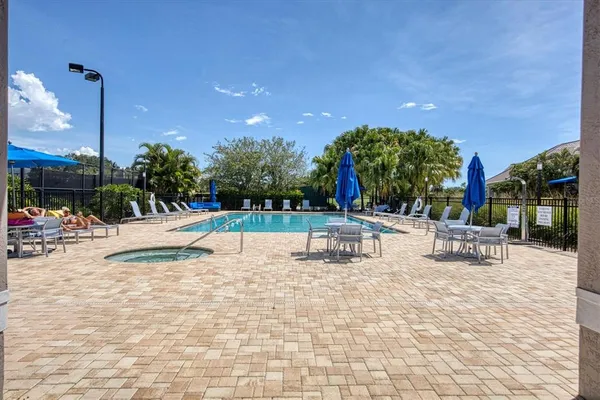 $8,500 | 8937 Olde Hickory Avenue, Sarasota, FL 34238