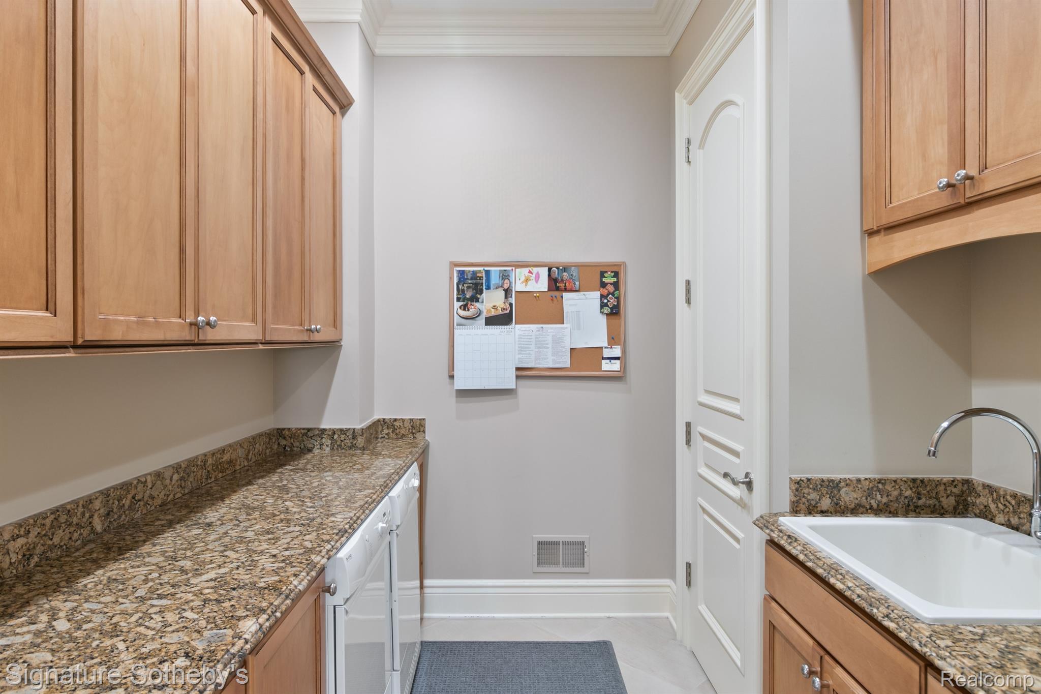 4649 The Hts Boulevard Rochester, MI 48306 - Photo 19 of 53 Gallery Image 19