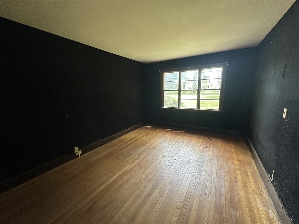 1049 Tucker Road Dartmouth, MA 02747 - Photo 14 of 21