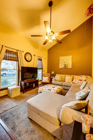 $345,000 | 1715 Riverwood Drive, Algonquin, IL 60102