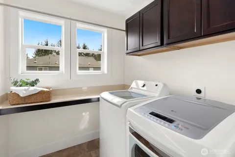 $1,575,000 | 13404 Little Bear Creek Place, Woodinville, WA 98072