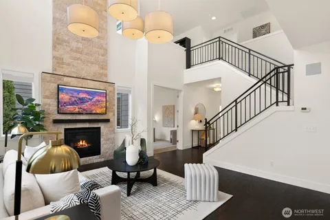 $1,575,000 | 13404 Little Bear Creek Place, Woodinville, WA 98072