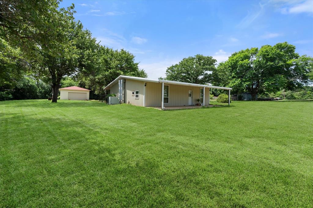 126 Smallwood Court Springtown, TX 76082 - Photo 21 of 24
