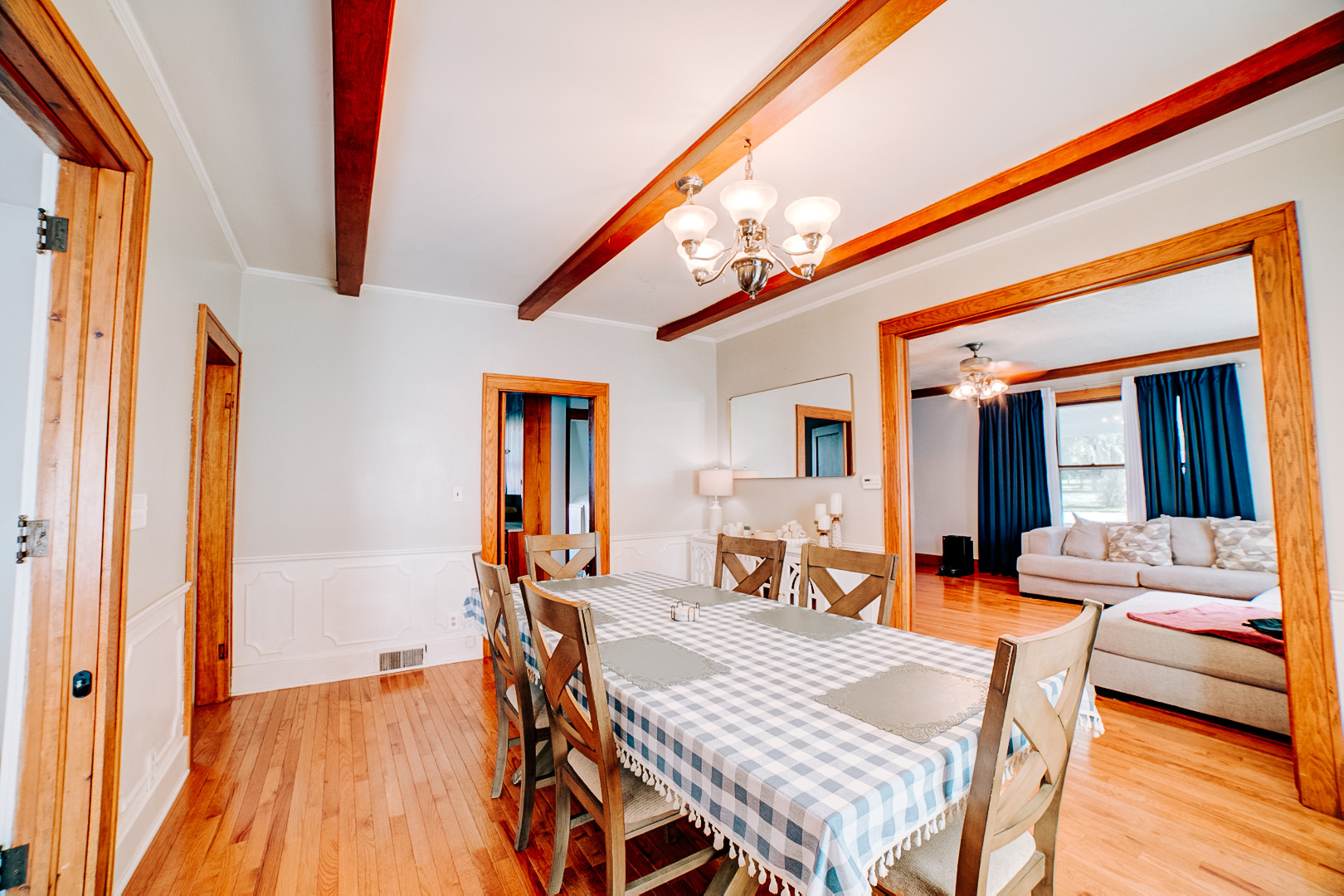 425 South 4th Street Watseka, IL 60970 - Photo 21 of 50 a dining room with furniture and wooden floor
