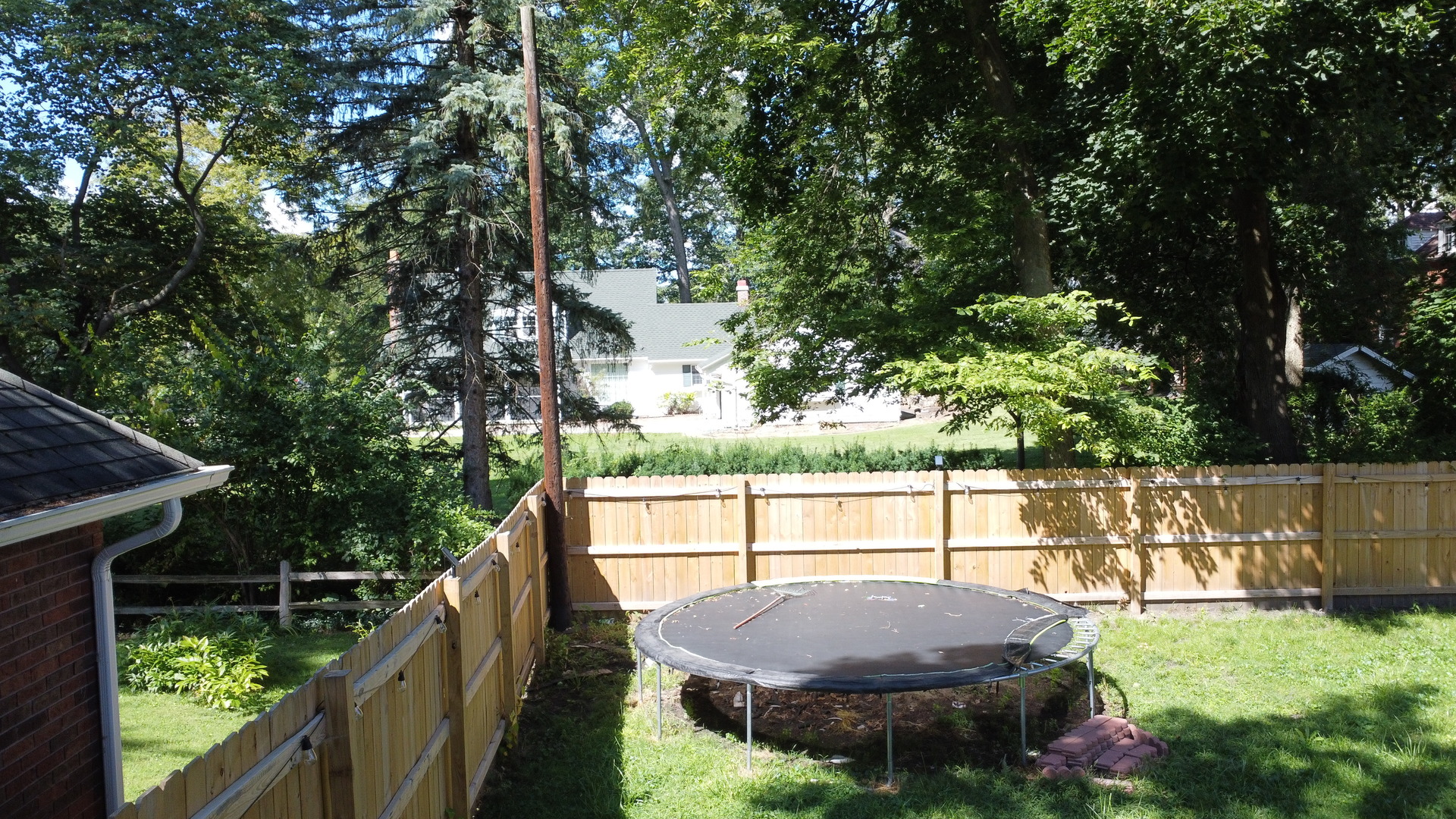 425 South 4th Street Watseka, IL 60970 - Photo 5 of 50 a view of a backyard with swimming pool