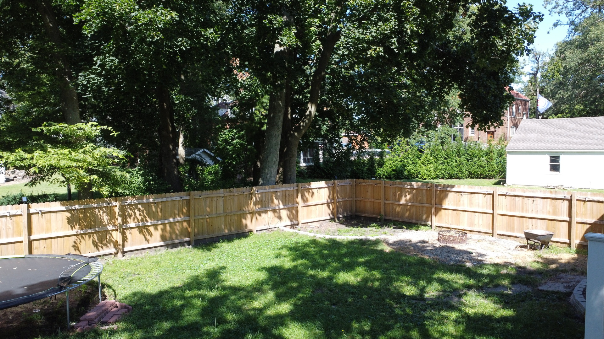 425 South 4th Street Watseka, IL 60970 - Photo 6 of 50 a view of a backyard