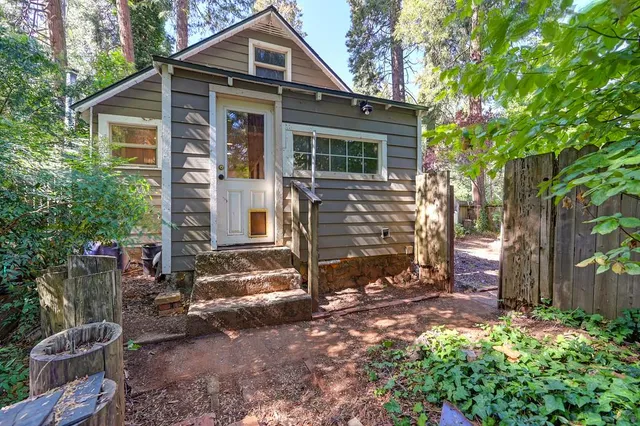 $325,000 | 2889 Willow Street, Pollock Pines, CA 95726