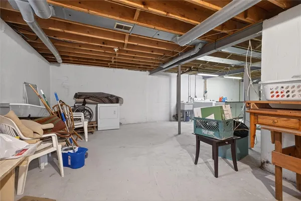 $249,900 | 52 New Wickham Drive, Penfield, NY 14526