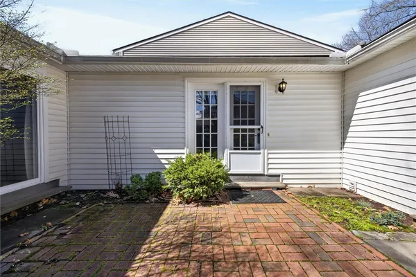 $249,900 | 52 New Wickham Drive, Penfield, NY 14526