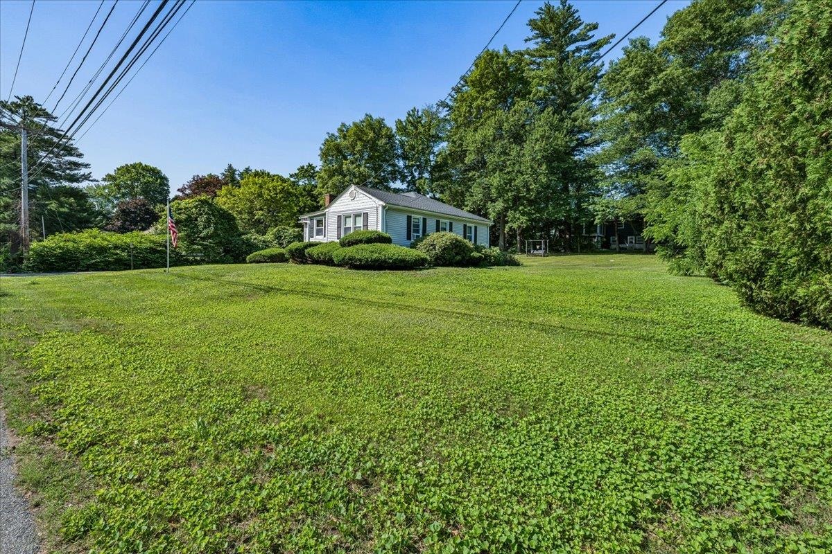 97 Old Rockingham Road Salem, NH 03079 - Photo 36 of 54