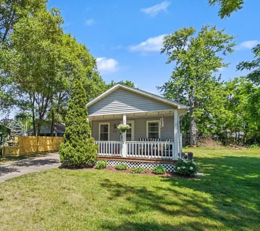 $179,900 | 722 South Grant Avenue, Three Rivers, MI 49093